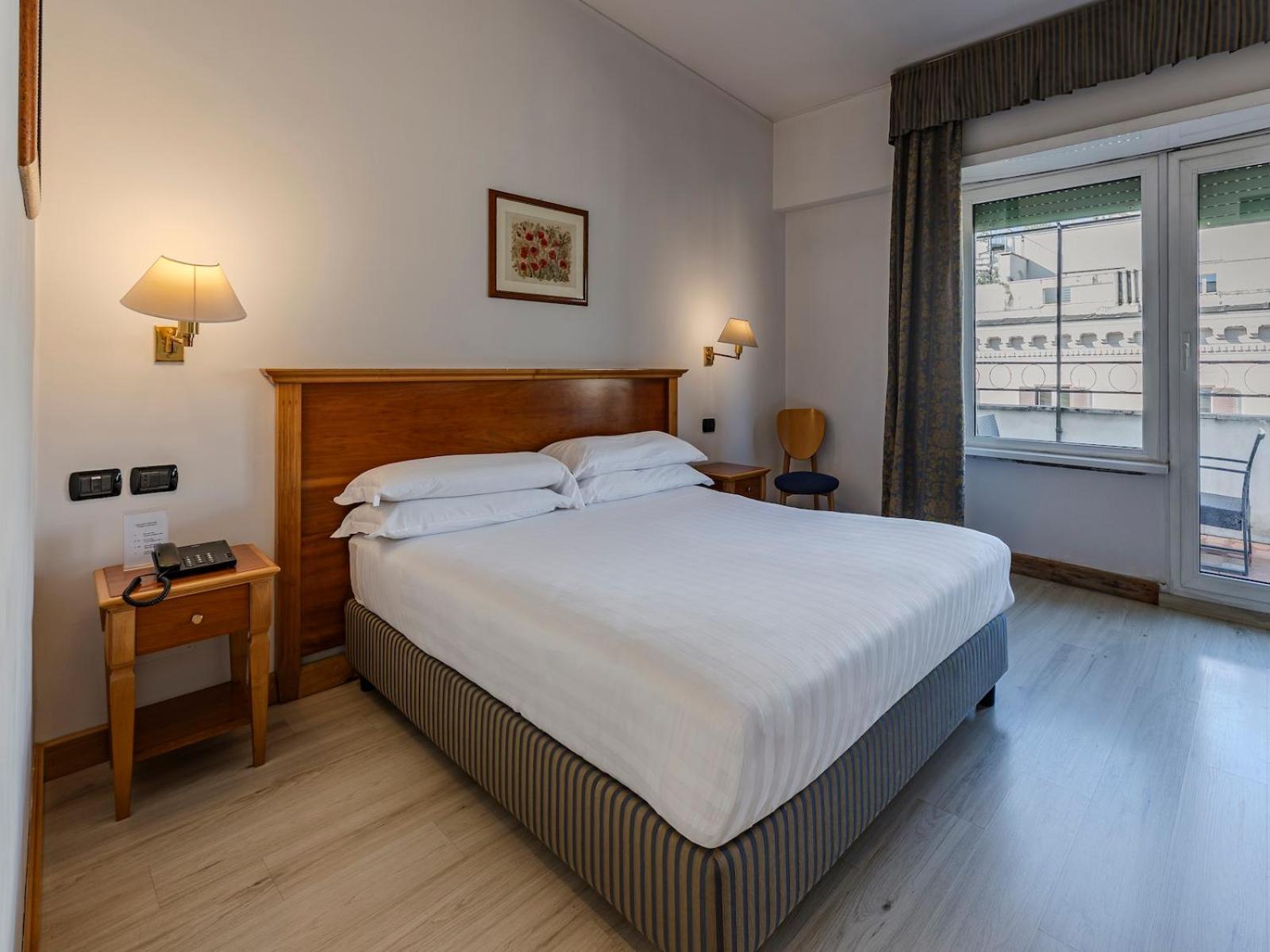 Hotel Diplomatic — Kuvat 3