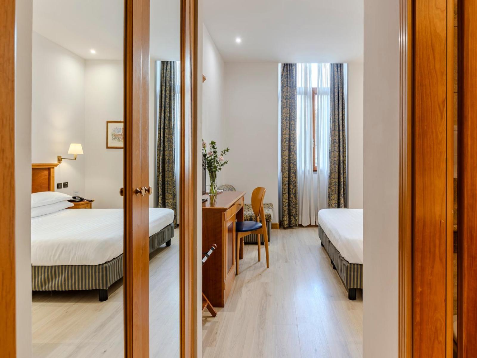 Hotel Diplomatic — Kuvat 1